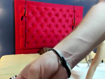 couple Cam Girls Get Busy With Their Dildos With No Shame with evaanddante