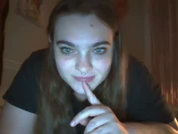 girl Cam Girls Get Busy With Their Dildos With No Shame with xlynn_