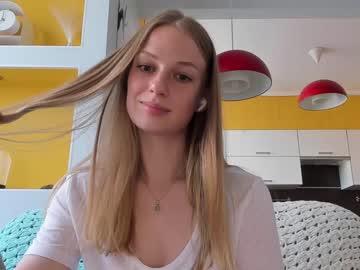 girl Cam Girls Get Busy With Their Dildos With No Shame with magic_couple13