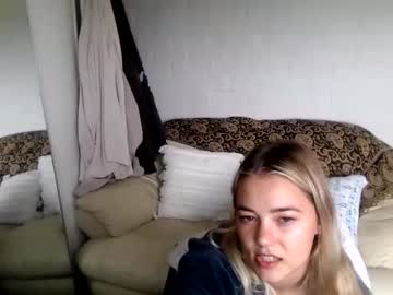 girl Cam Girls Get Busy With Their Dildos With No Shame with blondee18