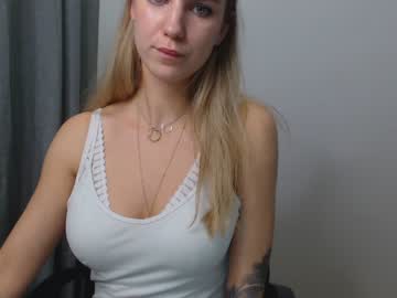 girl Cam Girls Get Busy With Their Dildos With No Shame with whinny00