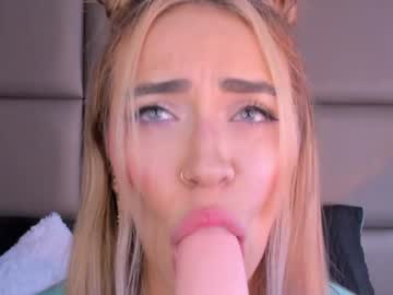 girl Cam Girls Get Busy With Their Dildos With No Shame with alejamillan
